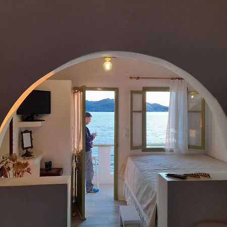 Milos By The Sea - Eco House Plaka  ภายนอก รูปภาพ