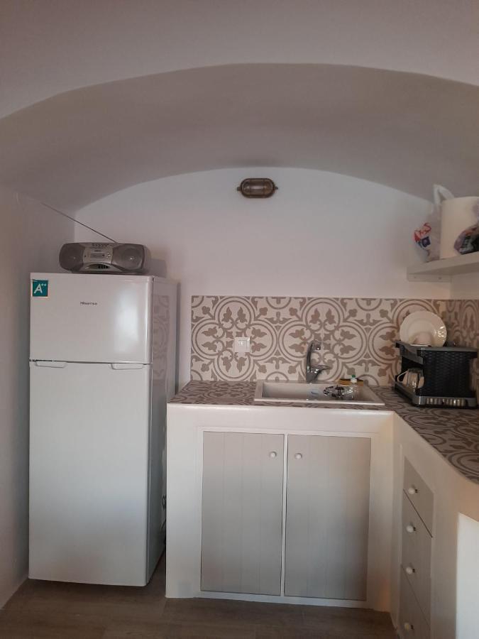 Milos By The Sea - Eco House Plaka  ภายนอก รูปภาพ