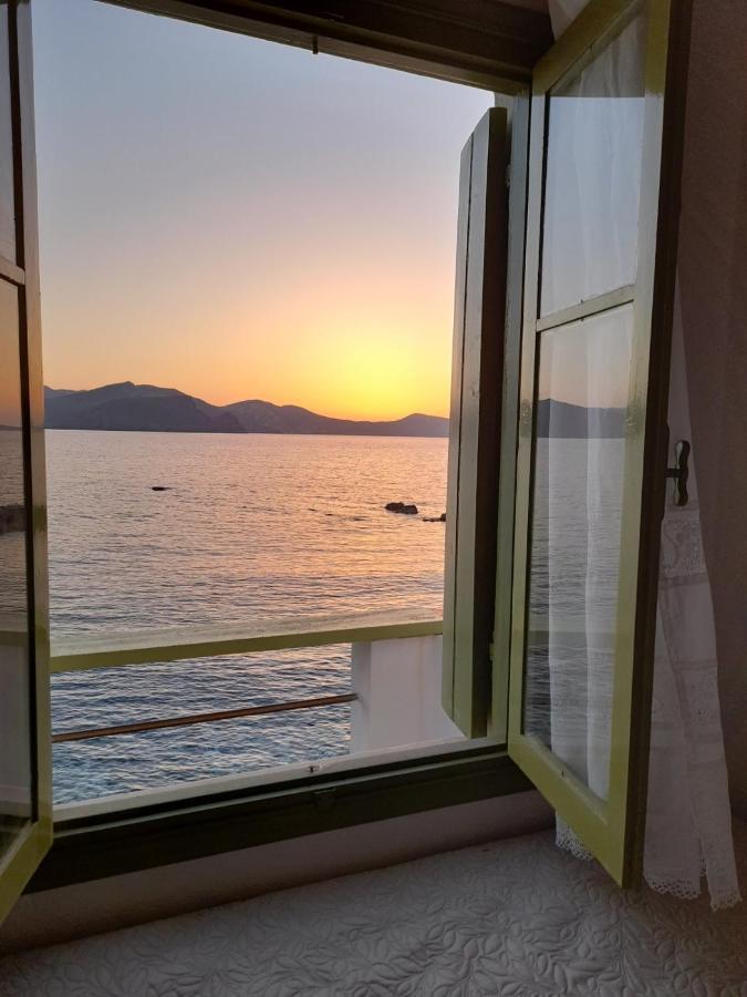 Milos By The Sea - Eco House Plaka  ภายนอก รูปภาพ