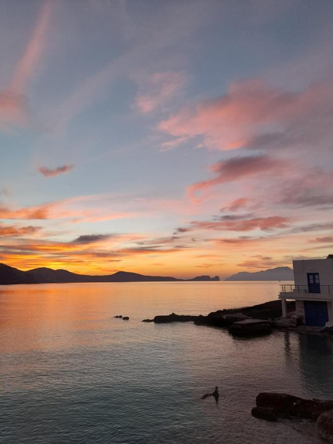 Milos By The Sea - Eco House Plaka  ภายนอก รูปภาพ