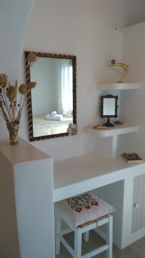 Milos By The Sea - Eco House Plaka  ภายนอก รูปภาพ