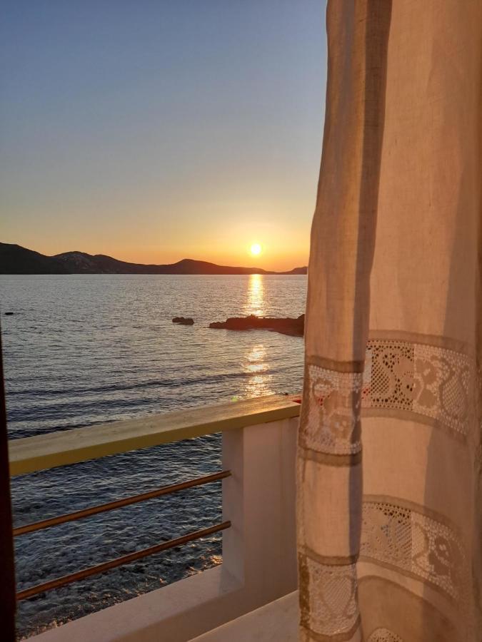 Milos By The Sea - Eco House Plaka  ภายนอก รูปภาพ