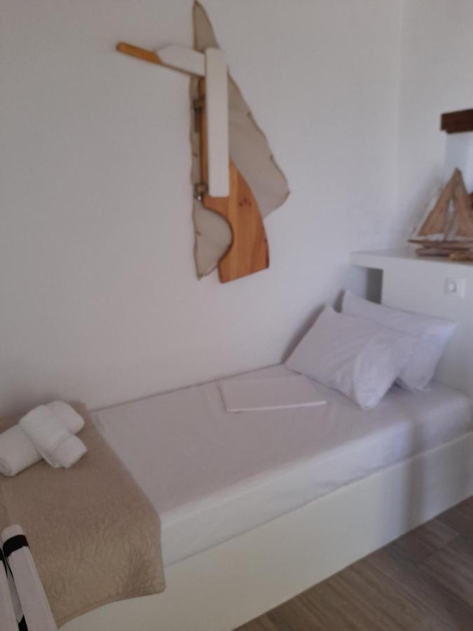 Milos By The Sea - Eco House Plaka  ภายนอก รูปภาพ
